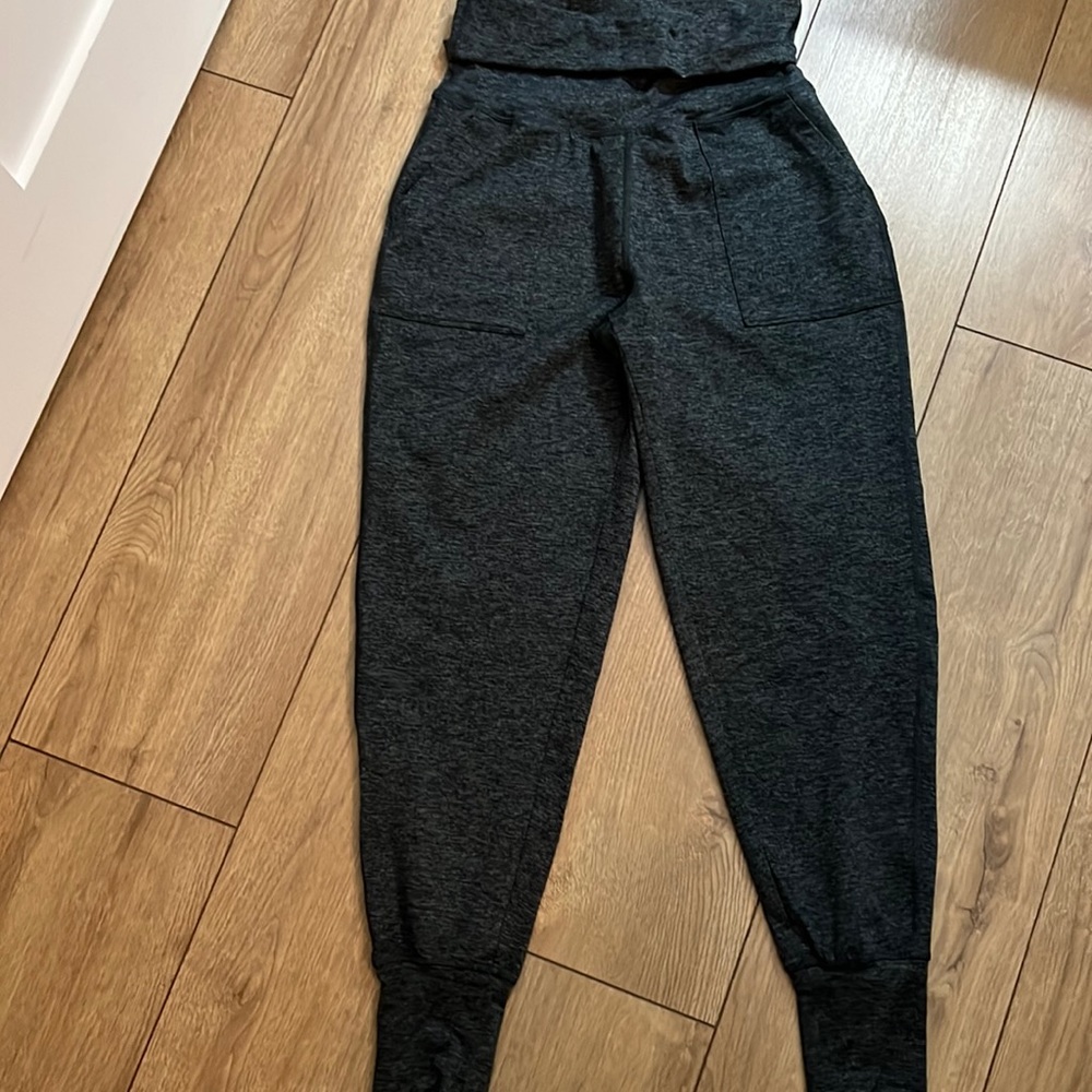 Aerie Hugger jogger